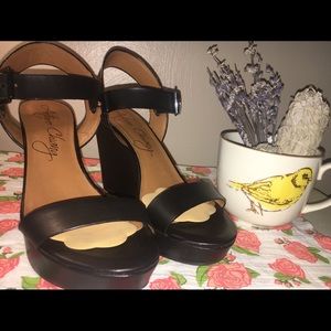 Arturo Chiang Black wedges size 9